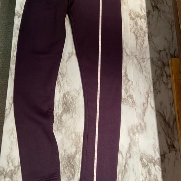 ๐ 3 for $25 Cozy Casual Plum Furry Lined Leggings for Girls Size L EUC - Picture 3 of 11